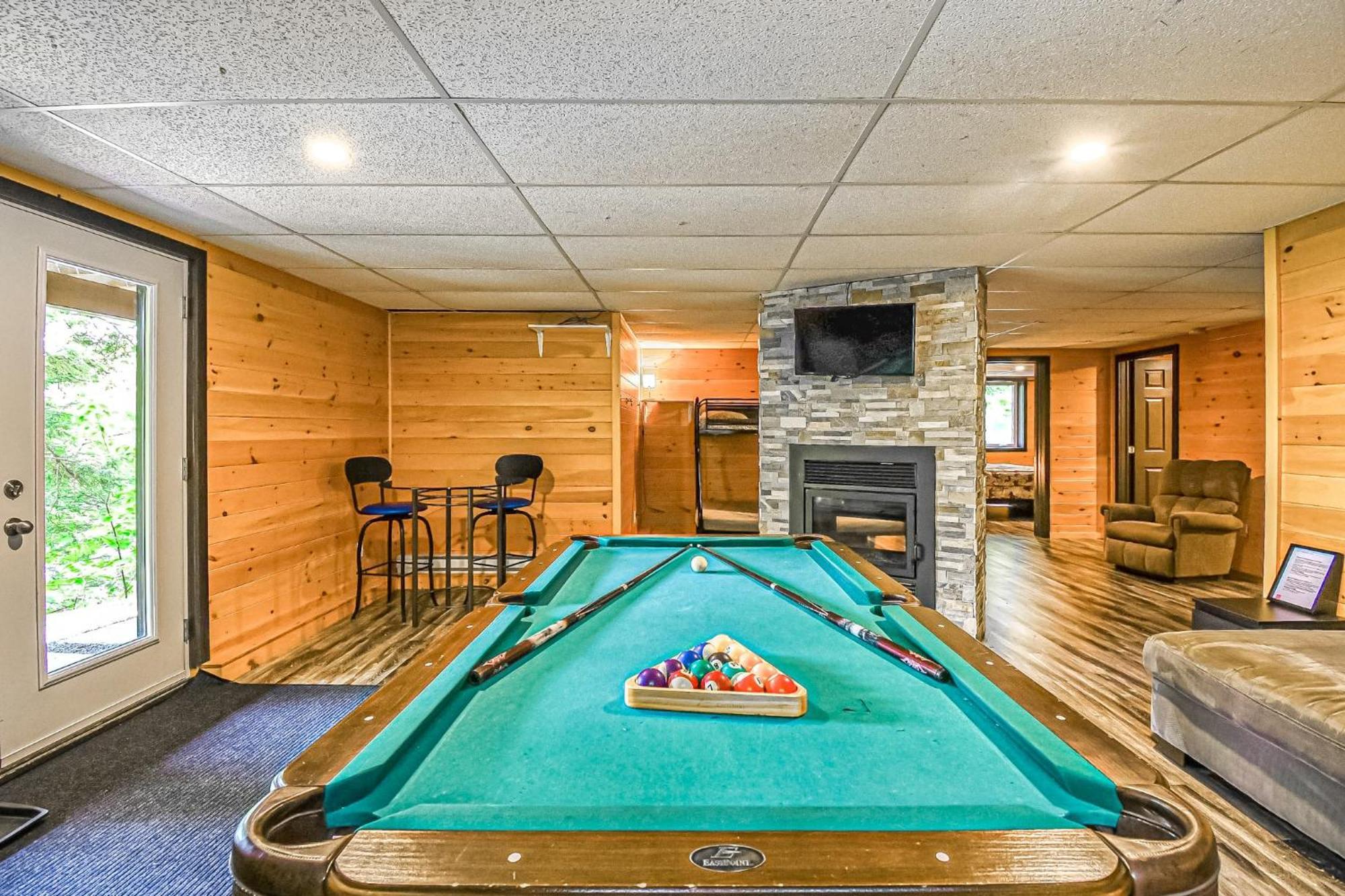 Brown Bear Lodge Brownsburg Exterior foto